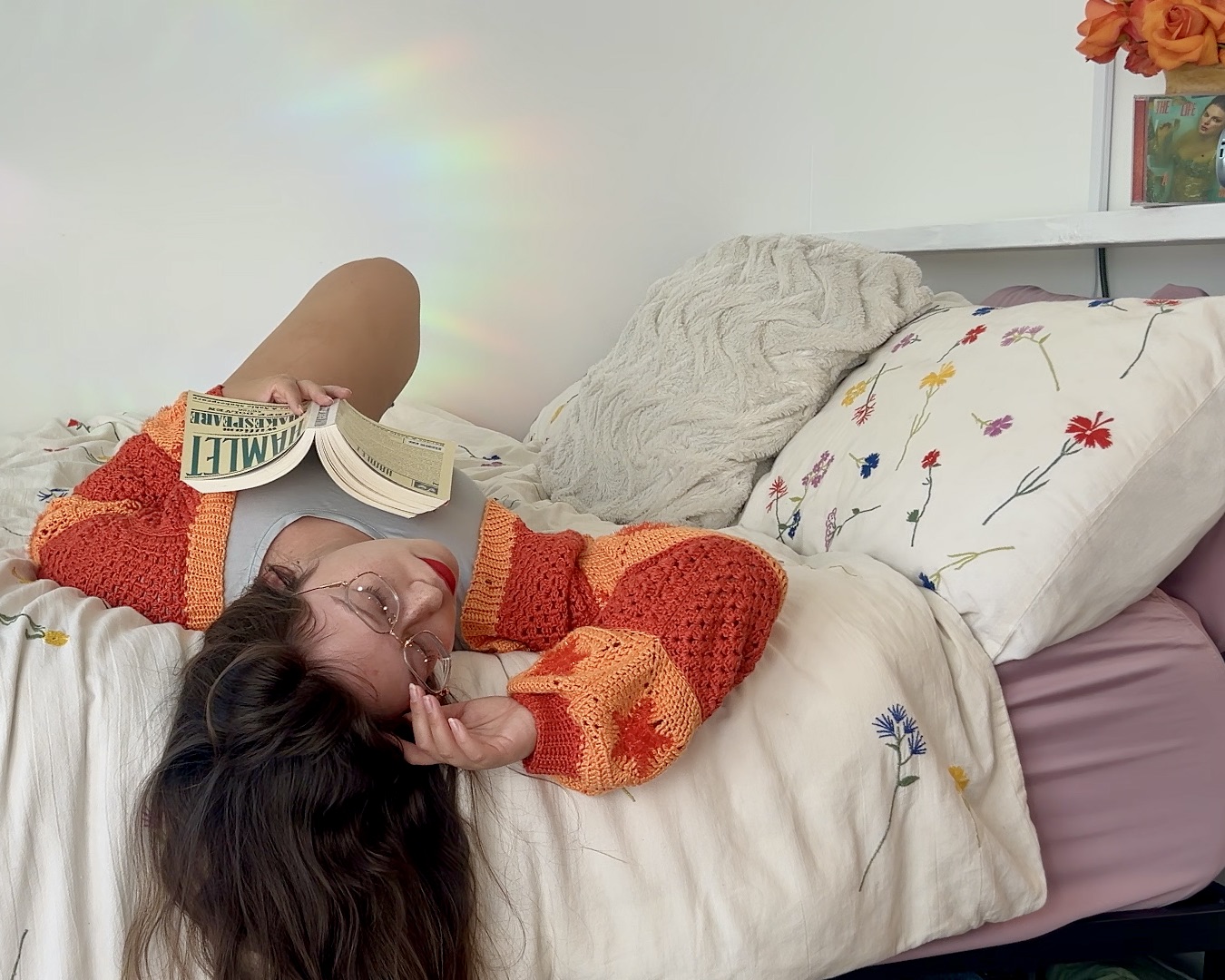 The Crochet Cardigan of a Showgirl - Ángela's Website